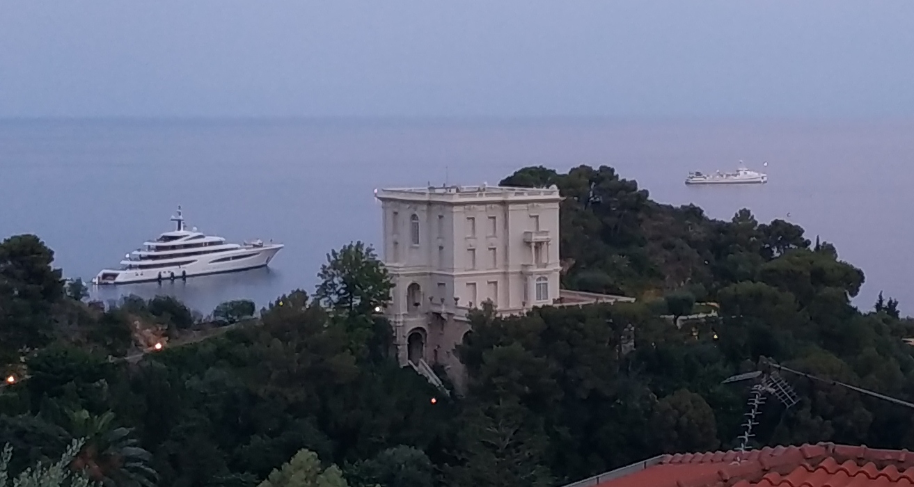 location de lustre en Villa la Vigie Monaco